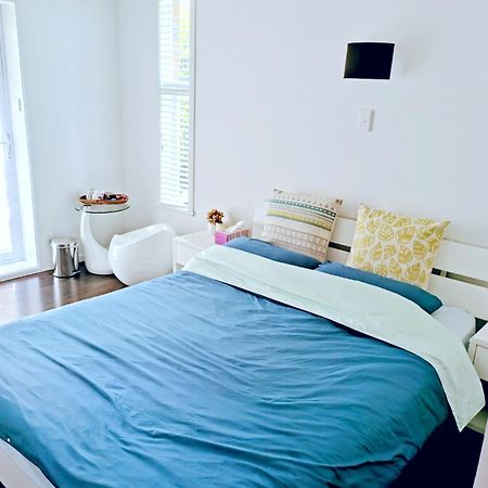 Separate Entry Guest Room With Private Bathroom In Forrest Hill Оукланд Екстериор снимка
