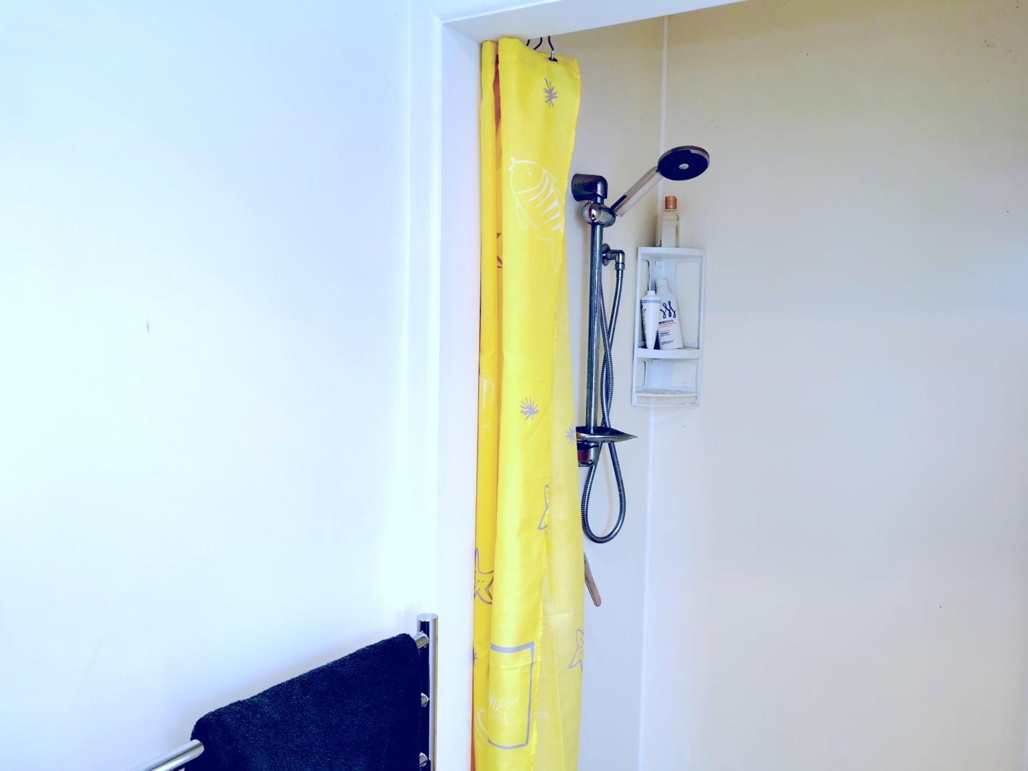 Separate Entry Guest Room With Private Bathroom In Forrest Hill Оукланд Екстериор снимка