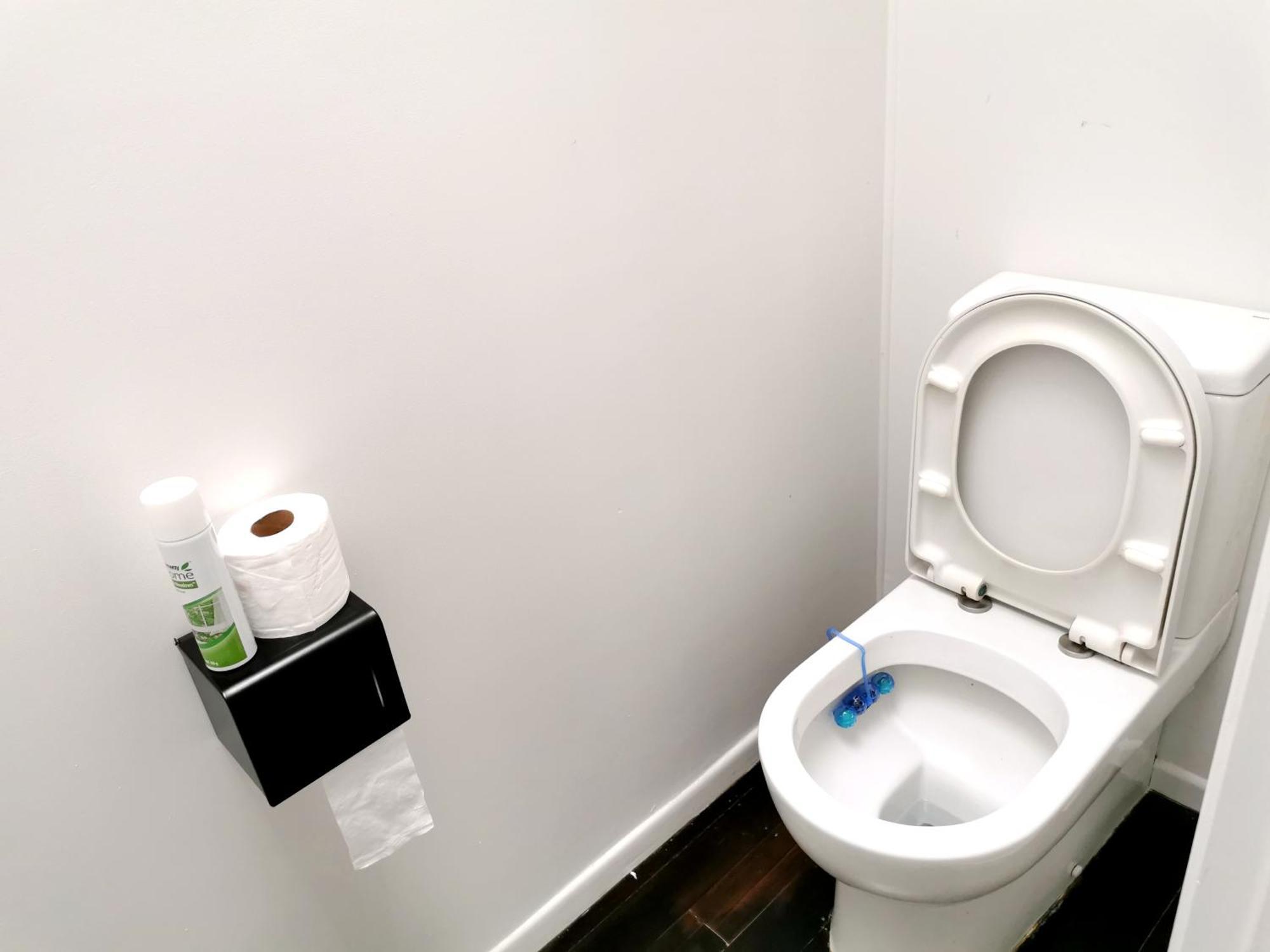 Separate Entry Guest Room With Private Bathroom In Forrest Hill Оукланд Екстериор снимка